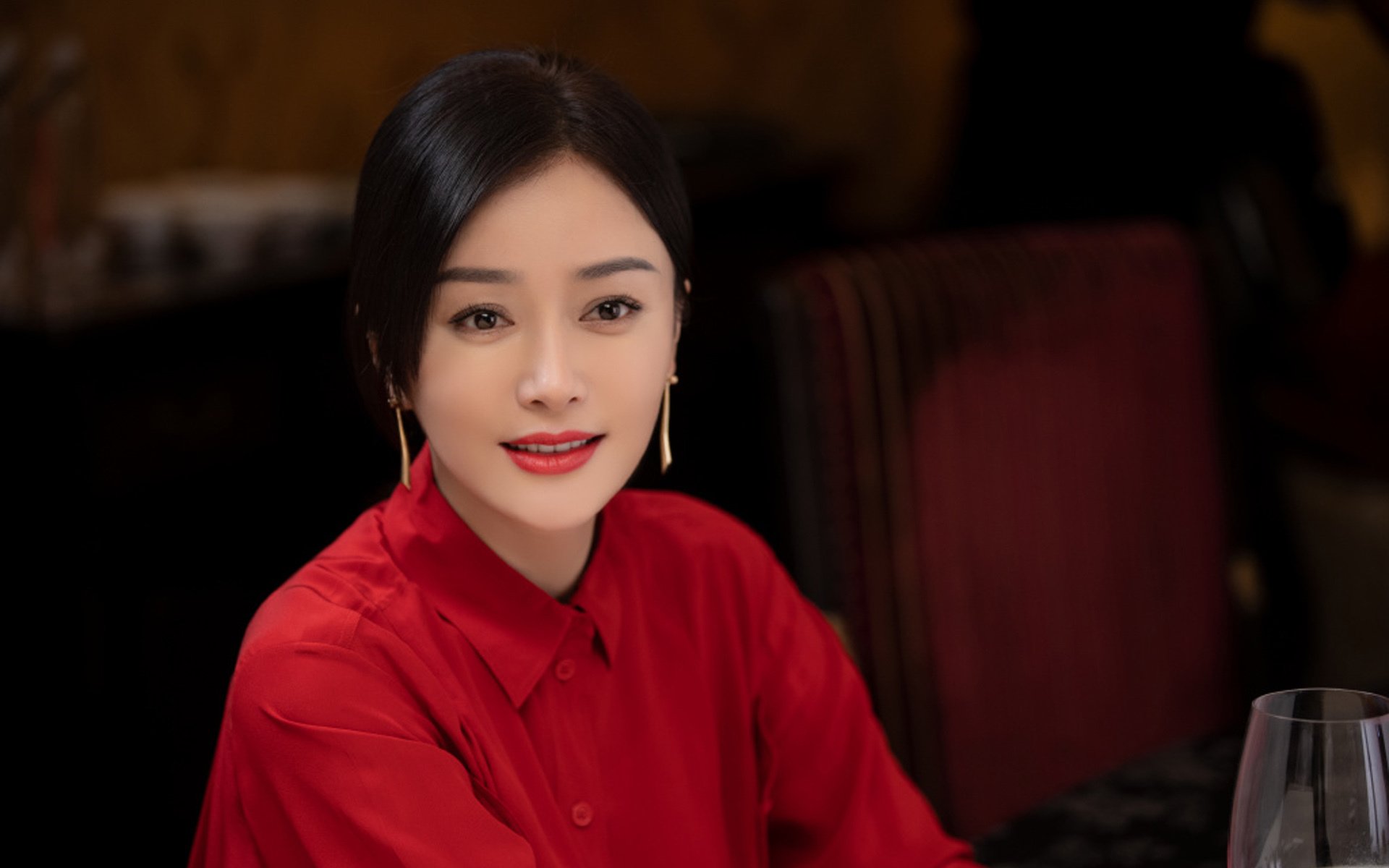欧洲杯战术大戏：变化多端引爆现场激情，欧洲杯揭幕战依98db in
